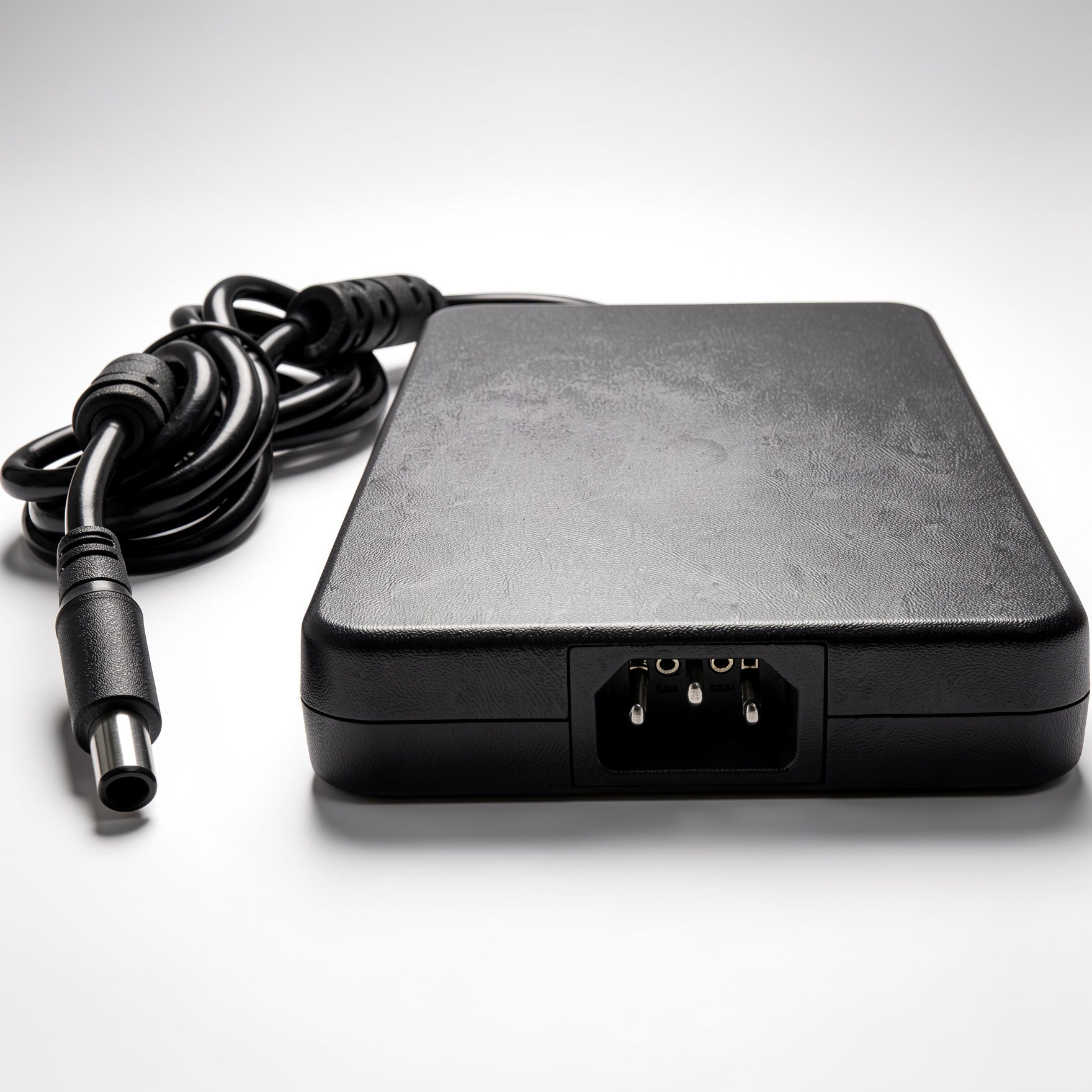 Delta 240W AC Adapter ADP-240AB D / GA240PE1-00 19.5V 12.3A 7.4x5.0mm for Dell Alienware Precision Laptop E-Port Dock